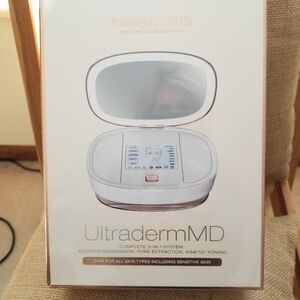 NWOT Trophy Skin Ultraderm MD